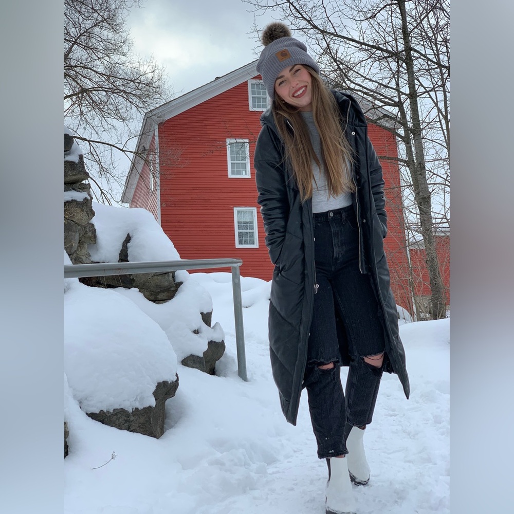 Abercrombie & Fitch Curve Love Black Rinse Ankle Straight Ultra High Rise Jean